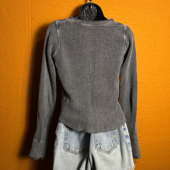 Free People Gray Waffle Knit Long Sleeve Thermal Top - Picture 5 of 6